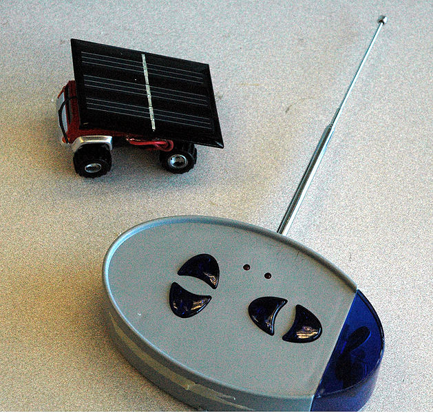 File:Remotecar.jpg